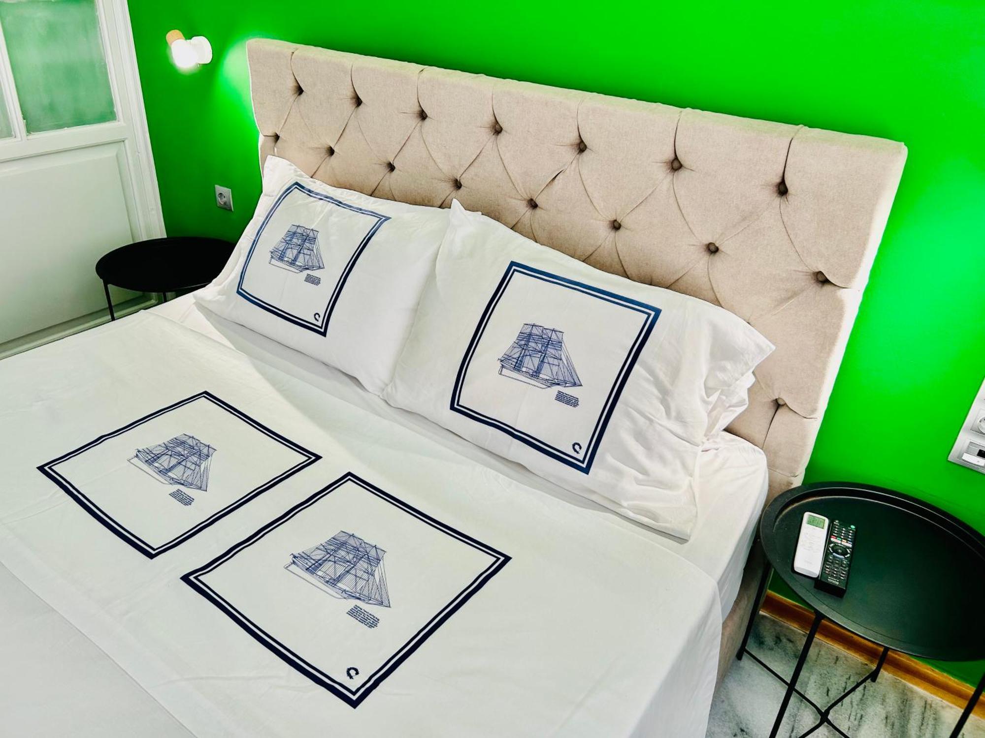 Casa Verde Di Giorgio 10 Mins Walk From Piraeus Port Ngoại thất bức ảnh